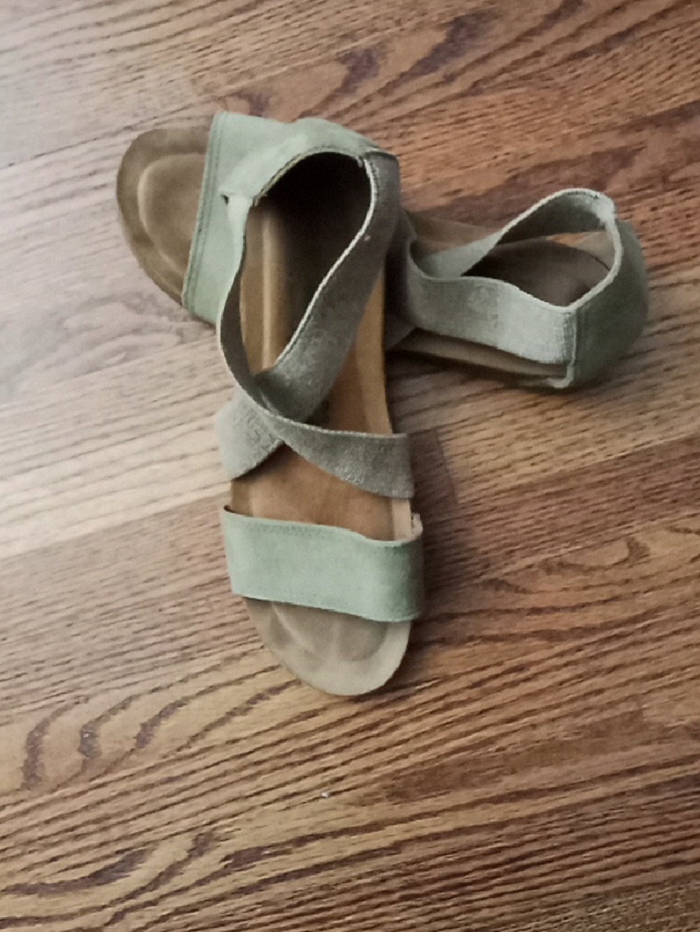 Light Green Cross-Strap Women’s Sandal with Ankle Support